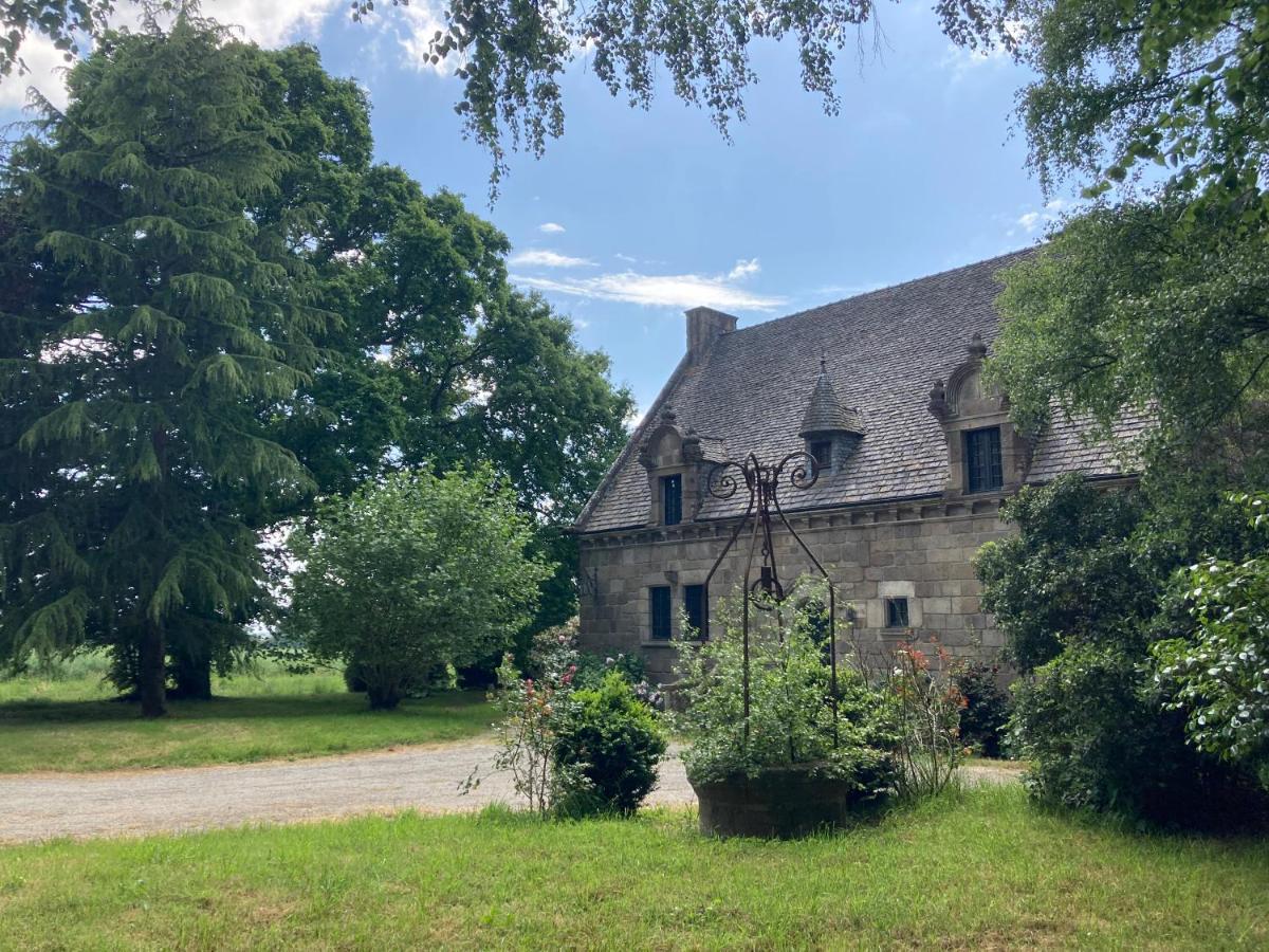 La Forge De La Coudraie Bed and Breakfast Pleugueneuc Exteriör bild