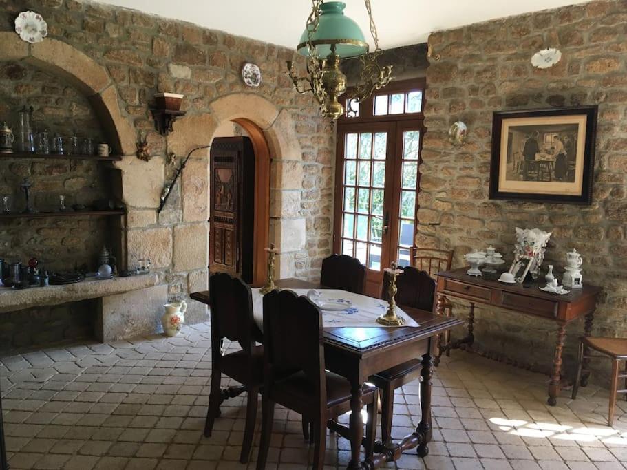 La Forge De La Coudraie Bed and Breakfast Pleugueneuc Exteriör bild