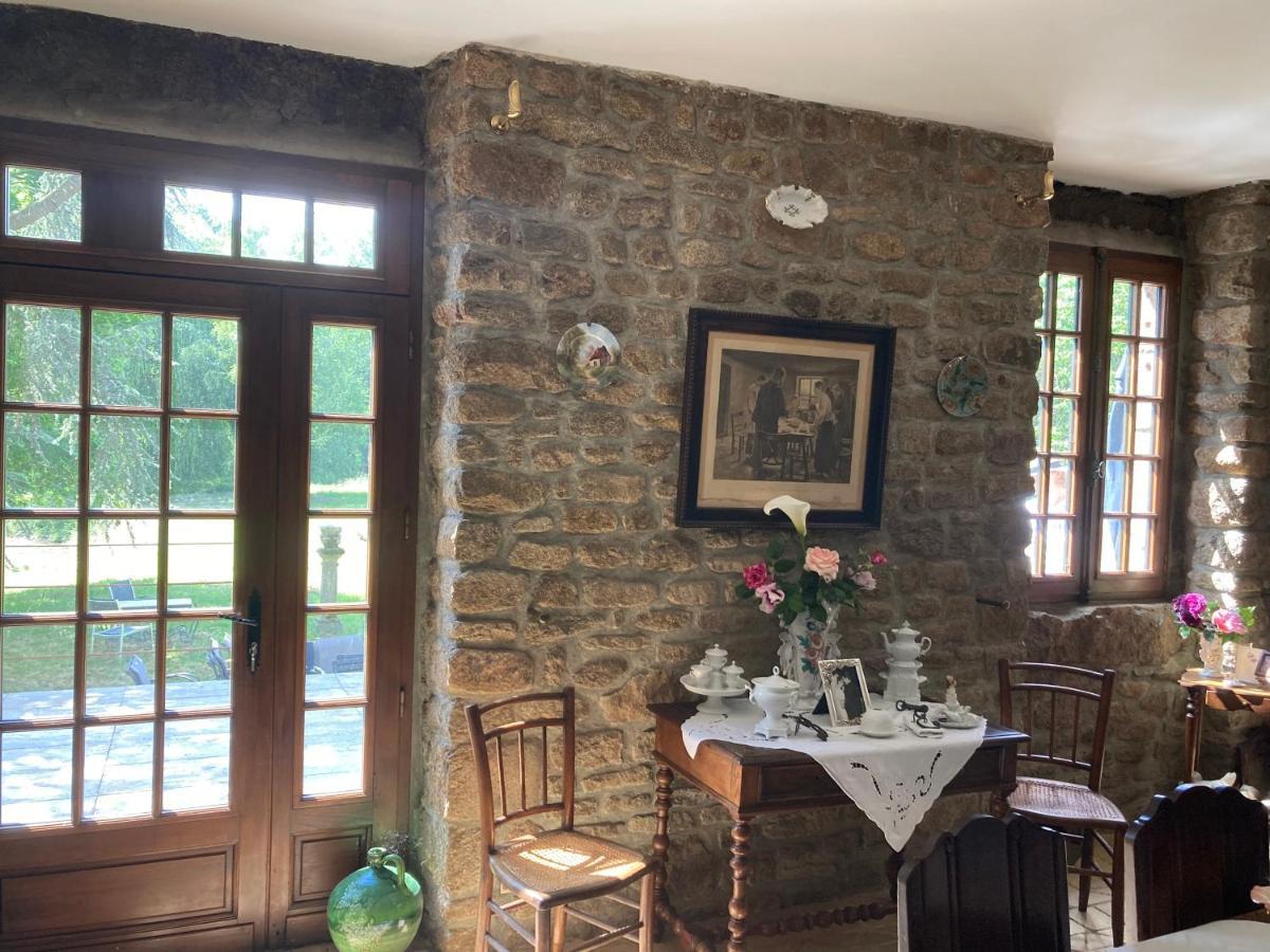 La Forge De La Coudraie Bed and Breakfast Pleugueneuc Exteriör bild
